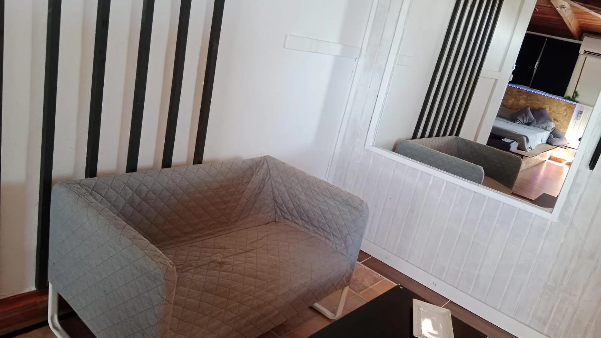 El Escondite Perfecto Benacazon Guest house